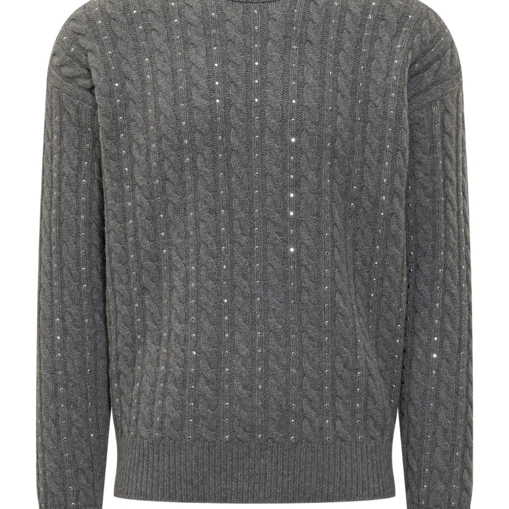 Вязаный свитер с круглым вырезом