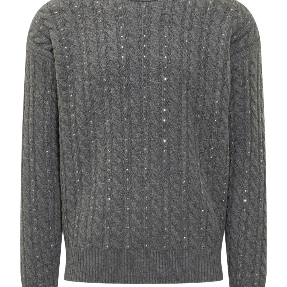 Вязаный свитер с круглым вырезом