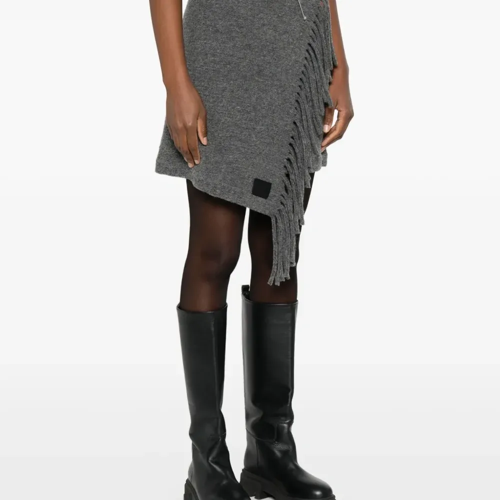 Шерстяная юбка мини с бахромой