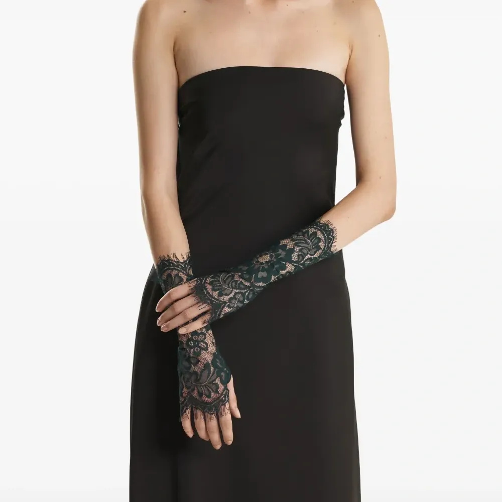 Перчатки с кружевной отделкой