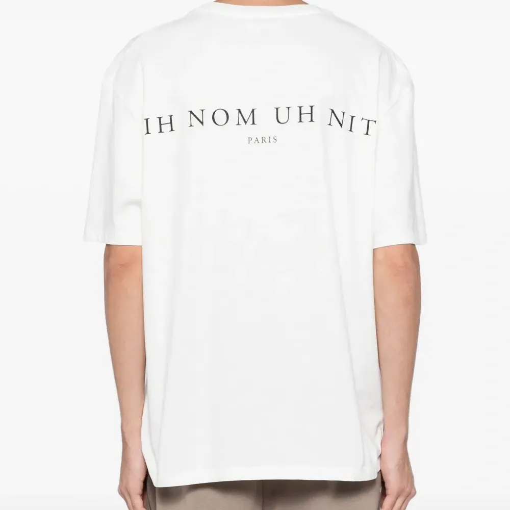 Футболка с графическим принтом Футболка с графическим принтом