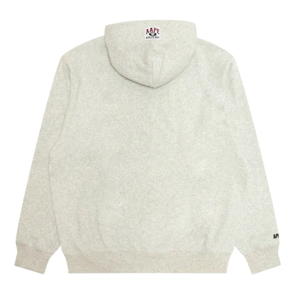 Толстовка на молнии с нашивками