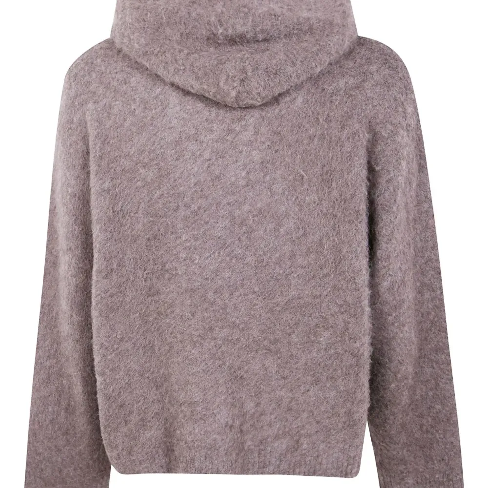 Худи с вышитым логотипом Худи с вышитым логотипом