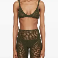 Исследуйте бюстгальтер вязаный крючком