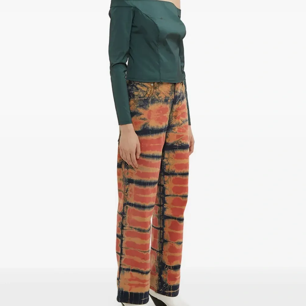 Блузка-корсет с вырезом Бардо