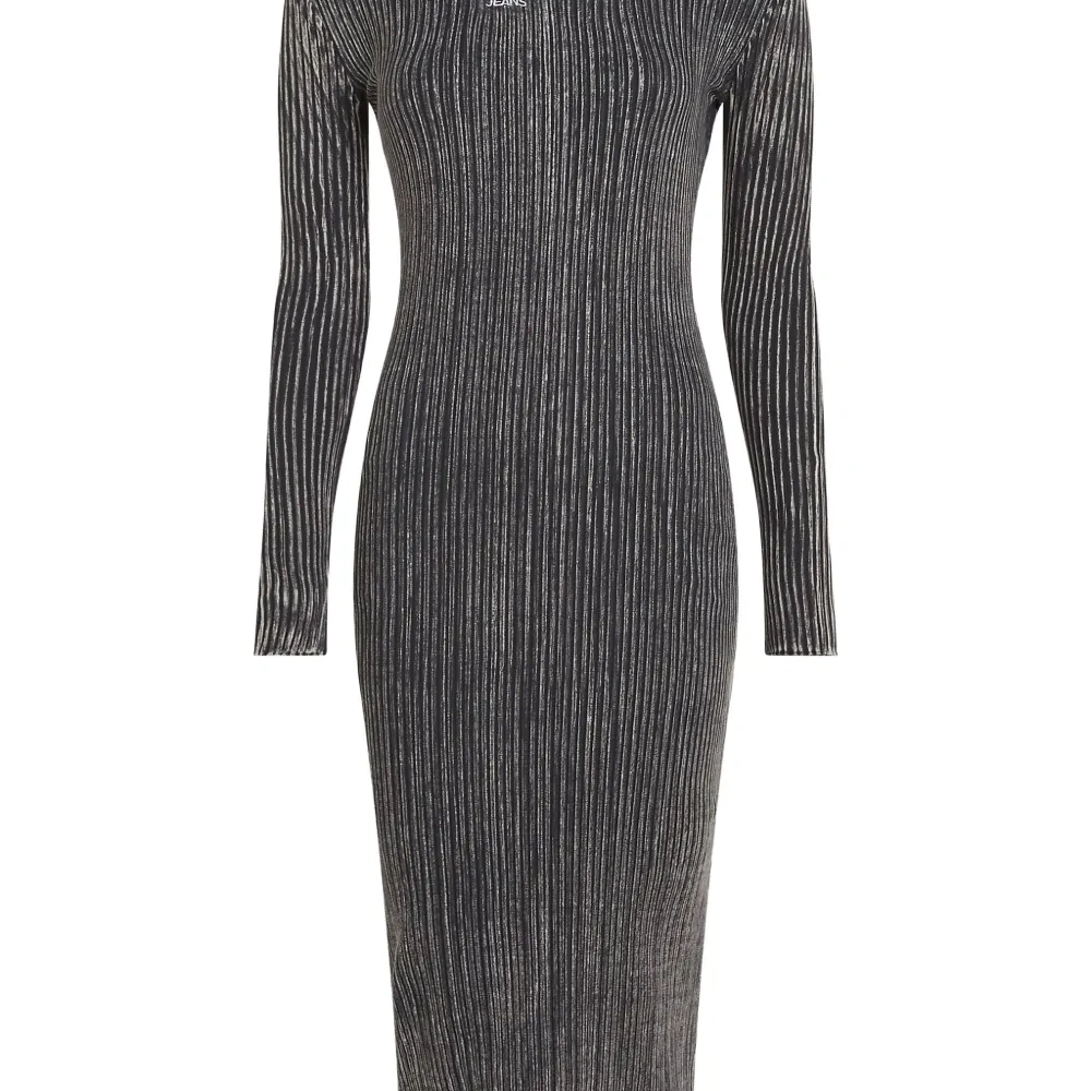 Платье миди в рубчик с длинными рукавами