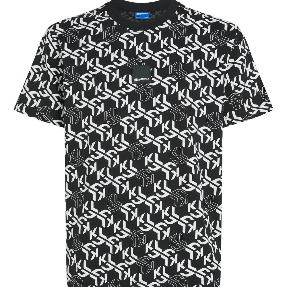 Футболка с монограммой Футболка с монограммой