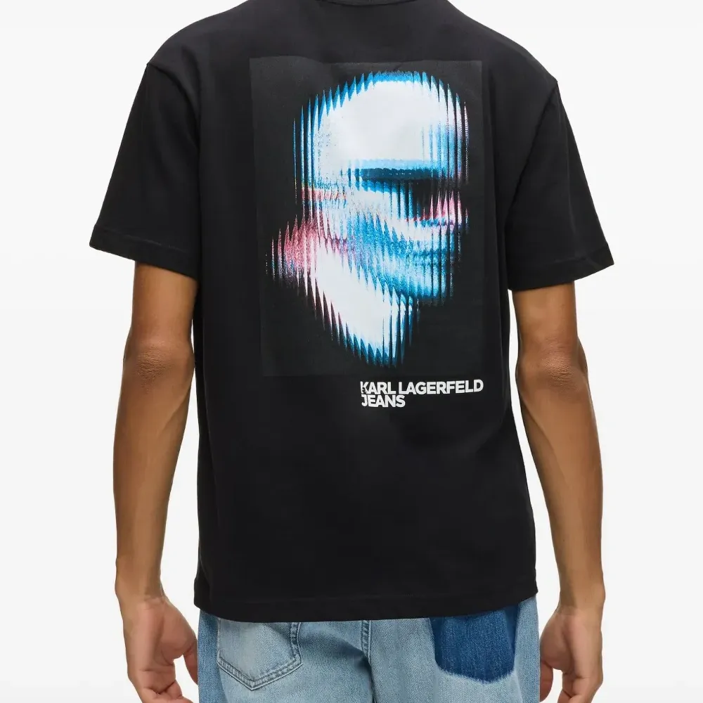 Футболка с логотипом Футболка с логотипом