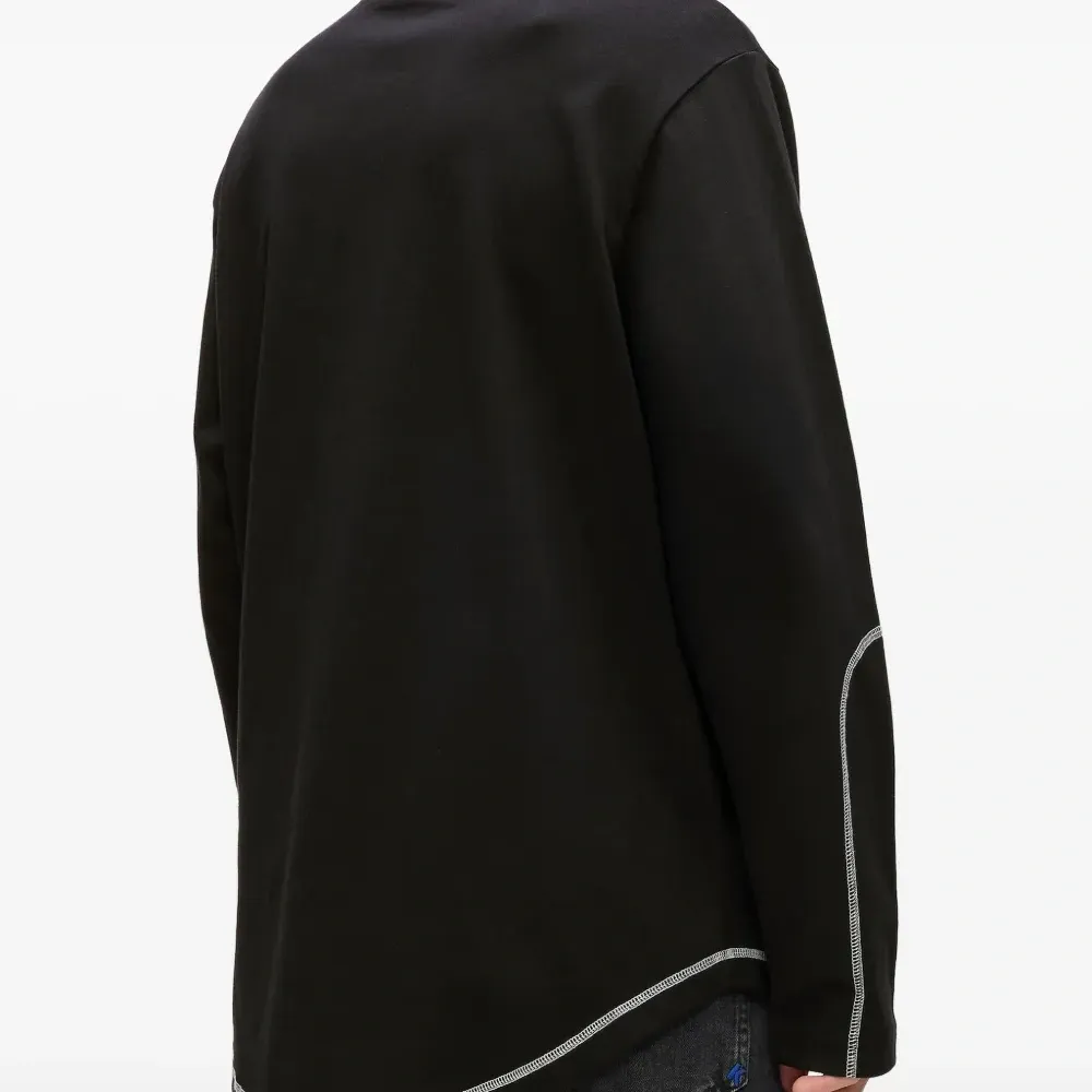 Футболка с длинными рукавами