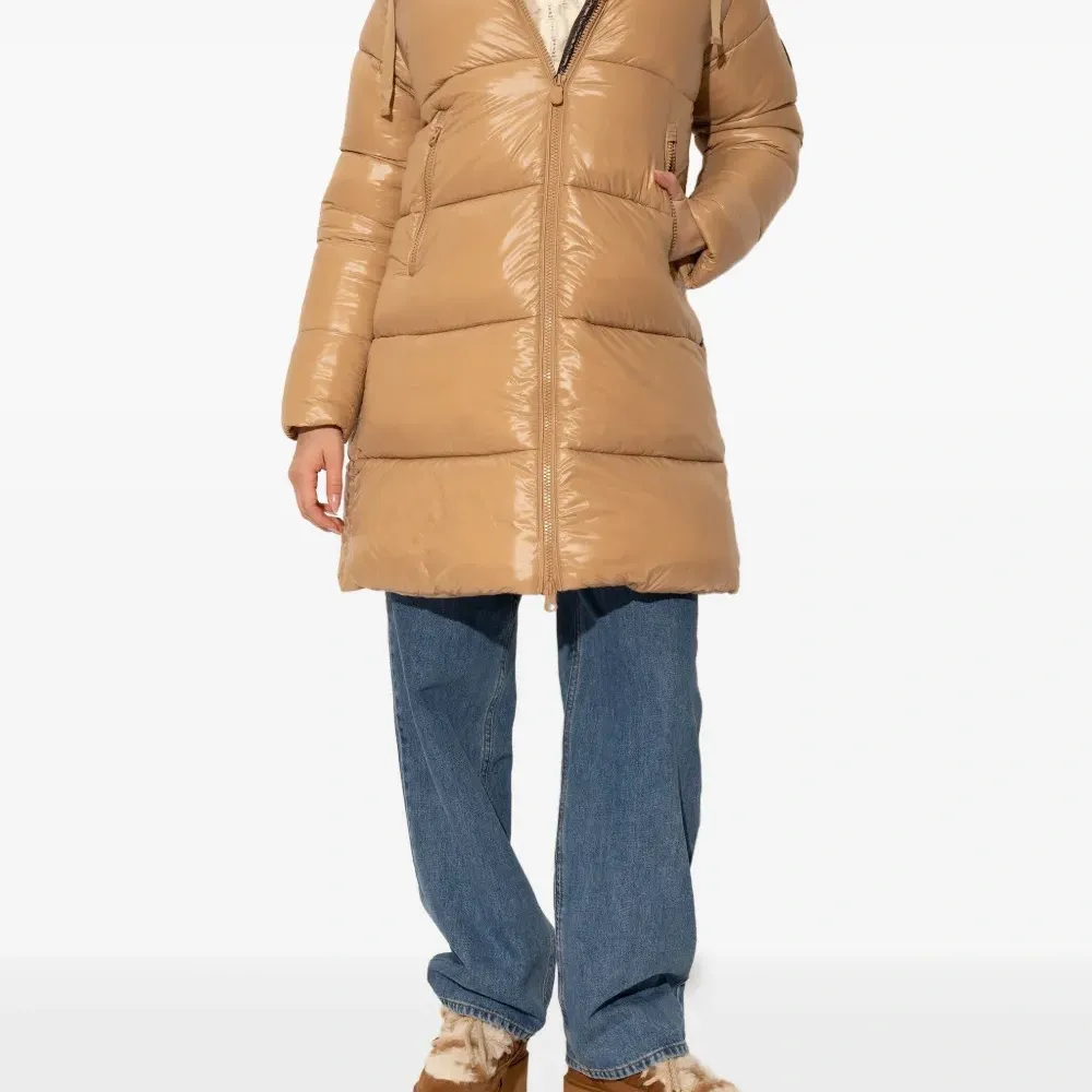 Кроссовки на платформе с шнуровкой