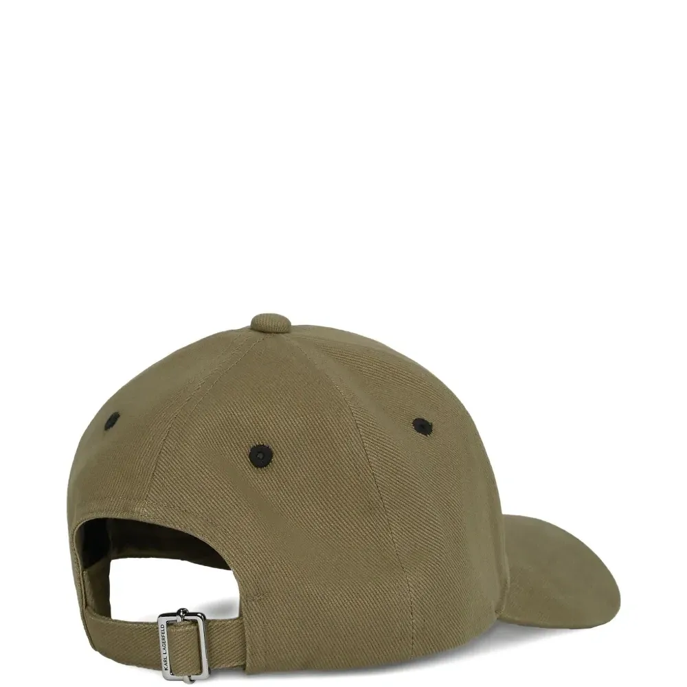 Бейсболка с вышитым логотипом