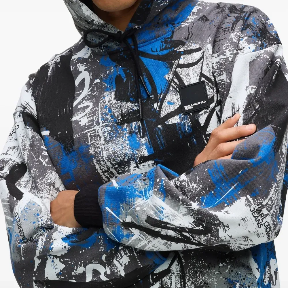 Худи с абстрактным принтом