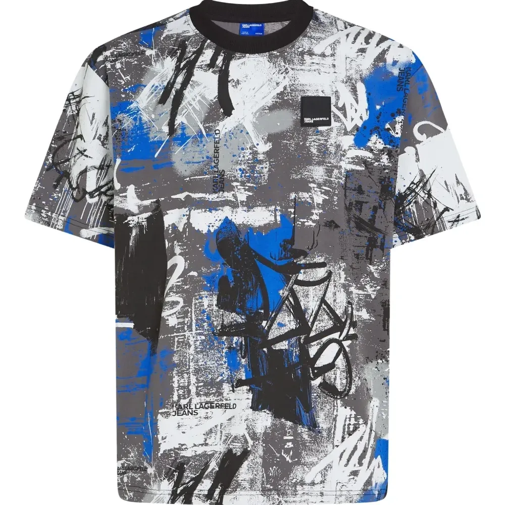 Футболка с абстрактным принтом