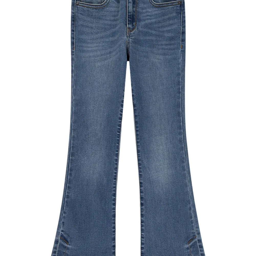 Расклешенные джинсы с нашивкой-логотипом