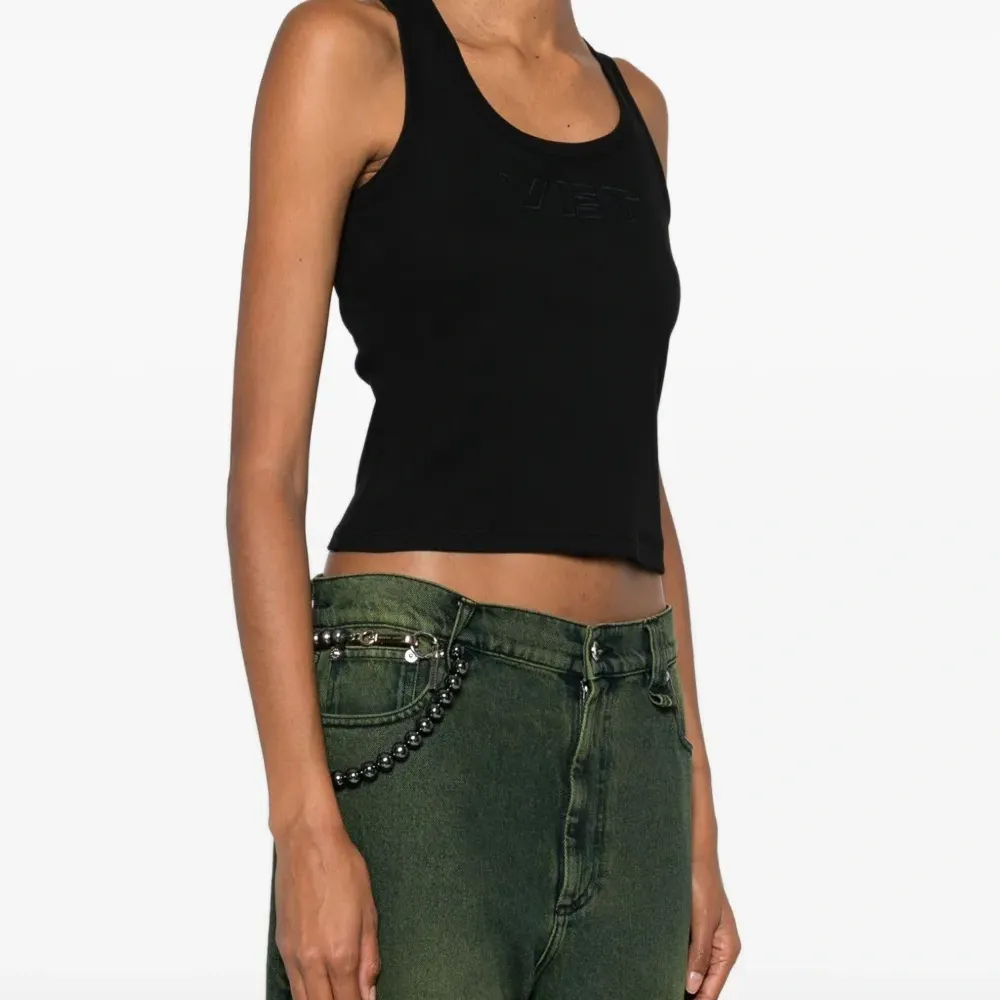 Майка с вышитым логотипом