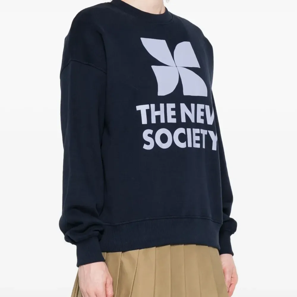 Свитшот с графическим принтом