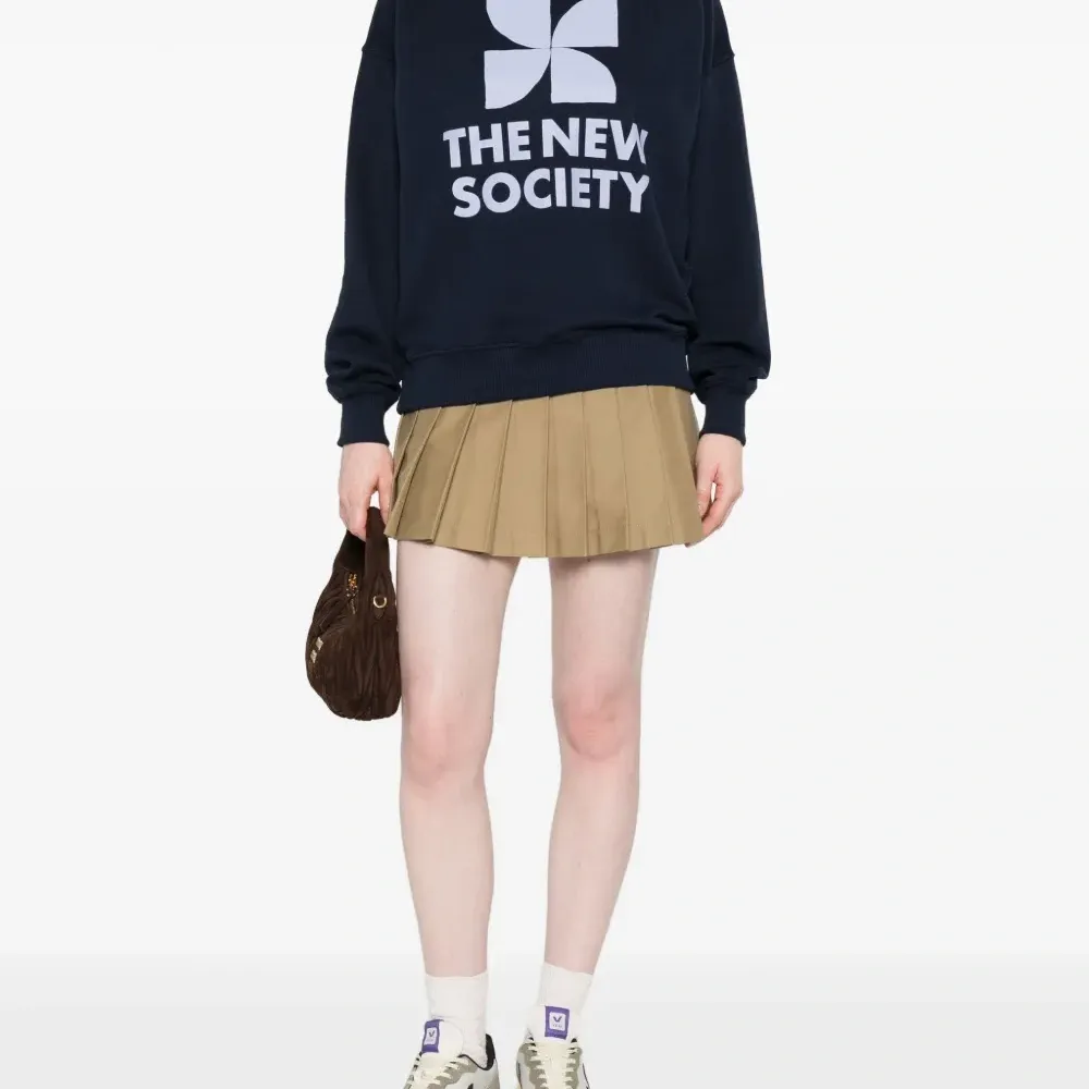 Свитшот с графическим принтом