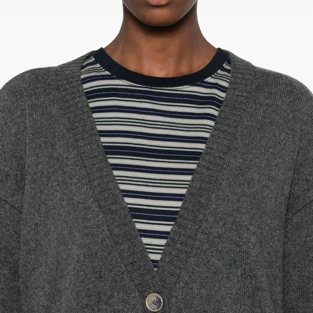 Кашемировый кардиган с V-образным вырезом