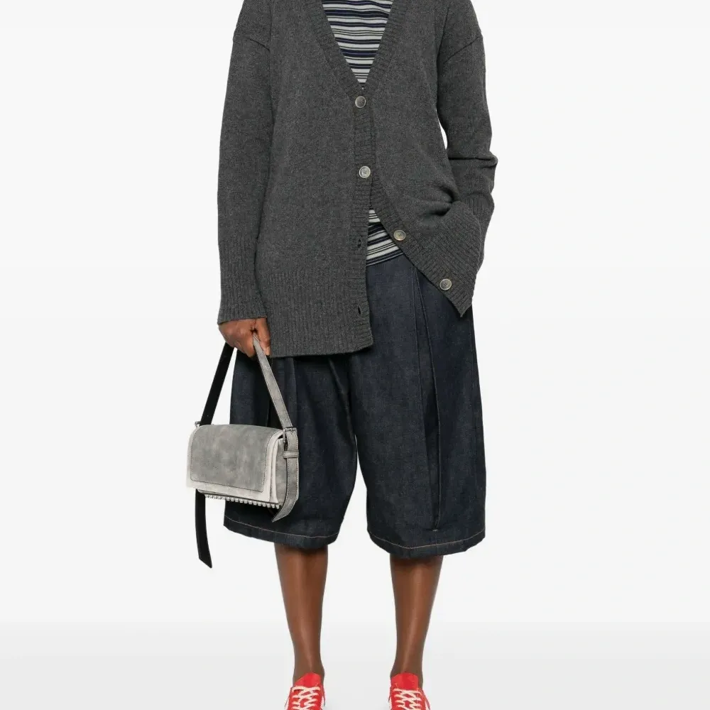 Кашемировый кардиган с V-образным вырезом