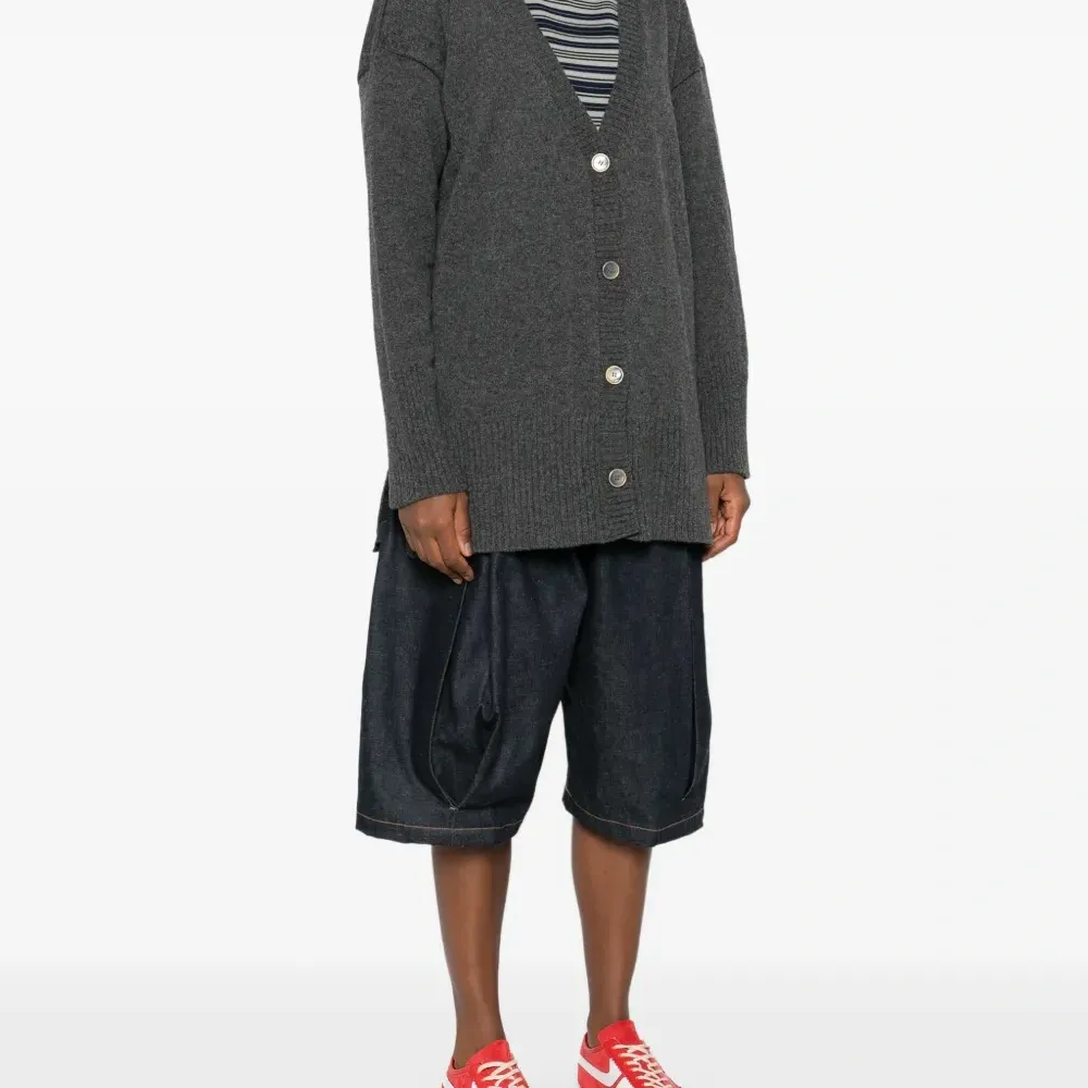 Кашемировый кардиган с V-образным вырезом