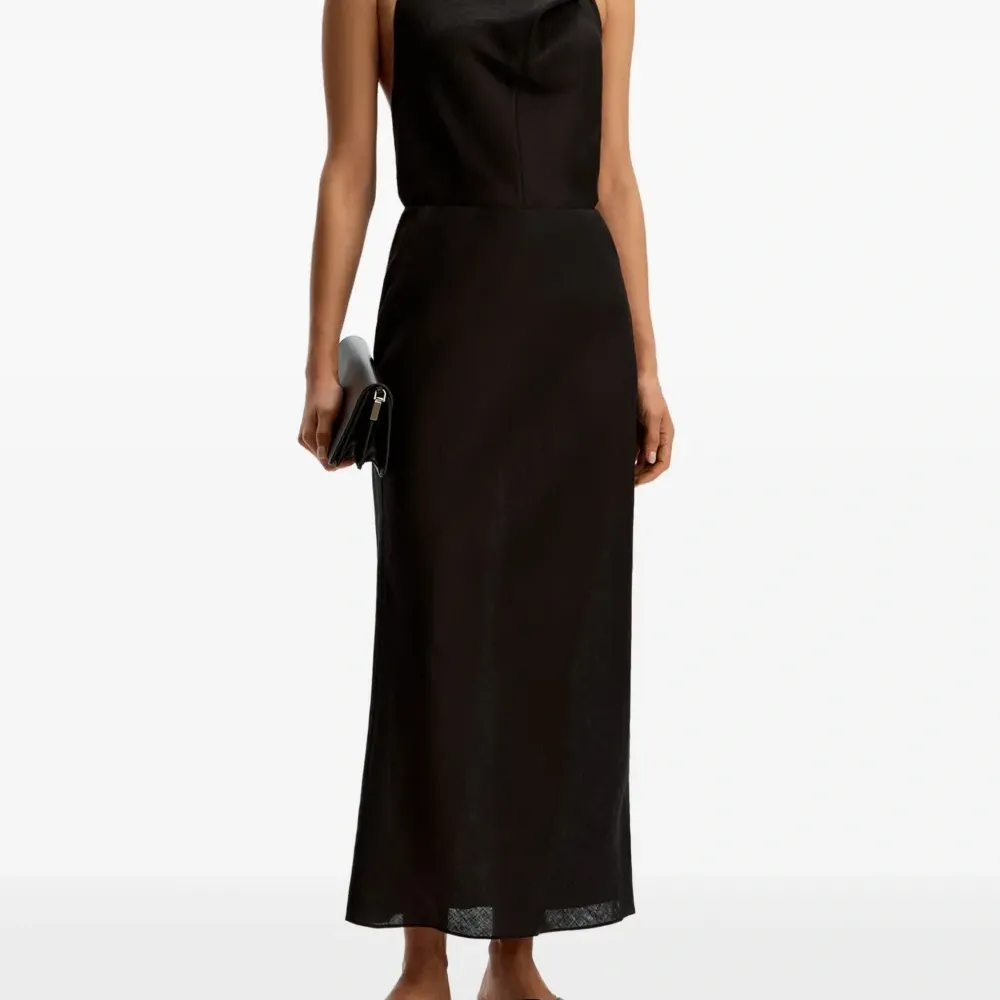 Блузка с вырезом халтер