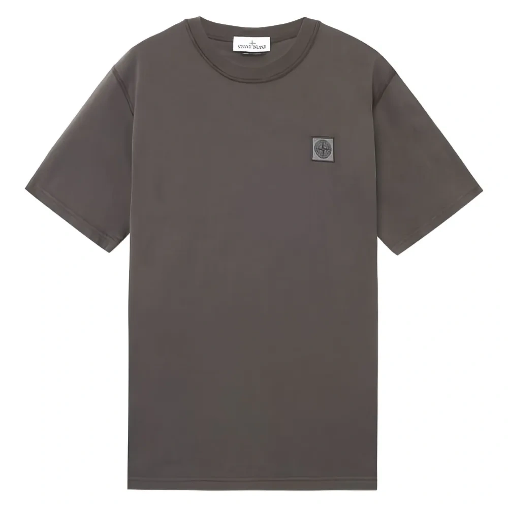 Футболка с нашивкой-логотипом