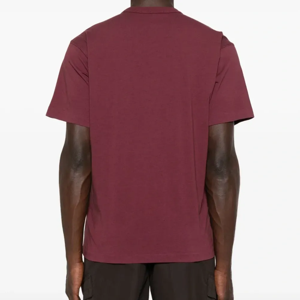 Футболка с вышитым логотипом