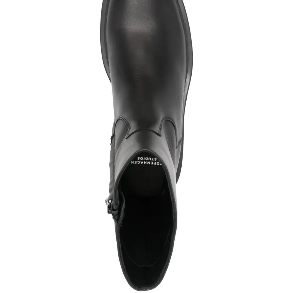 Кожаные сапоги