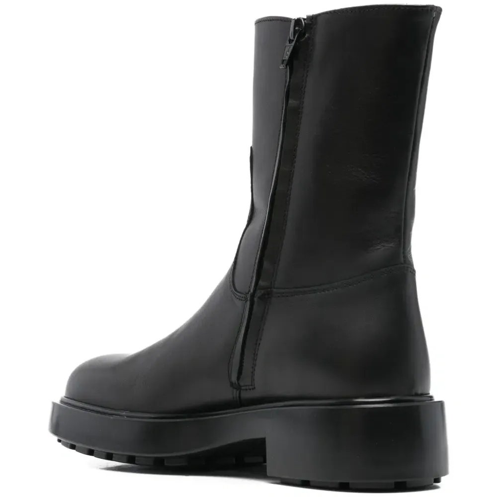 Кожаные сапоги