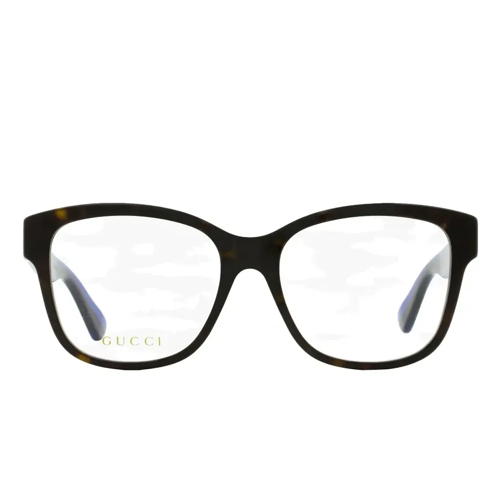 Очки в квадратной оправе