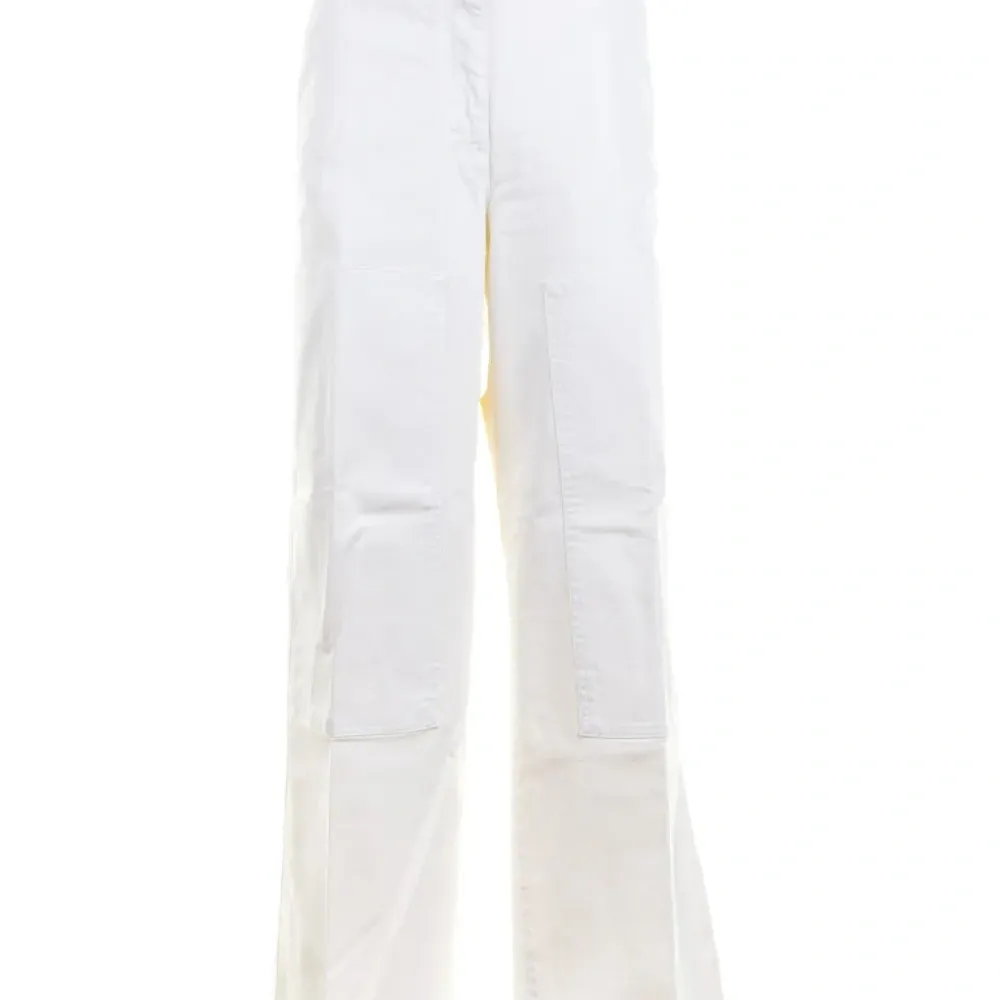 Брюки с накладными карманами