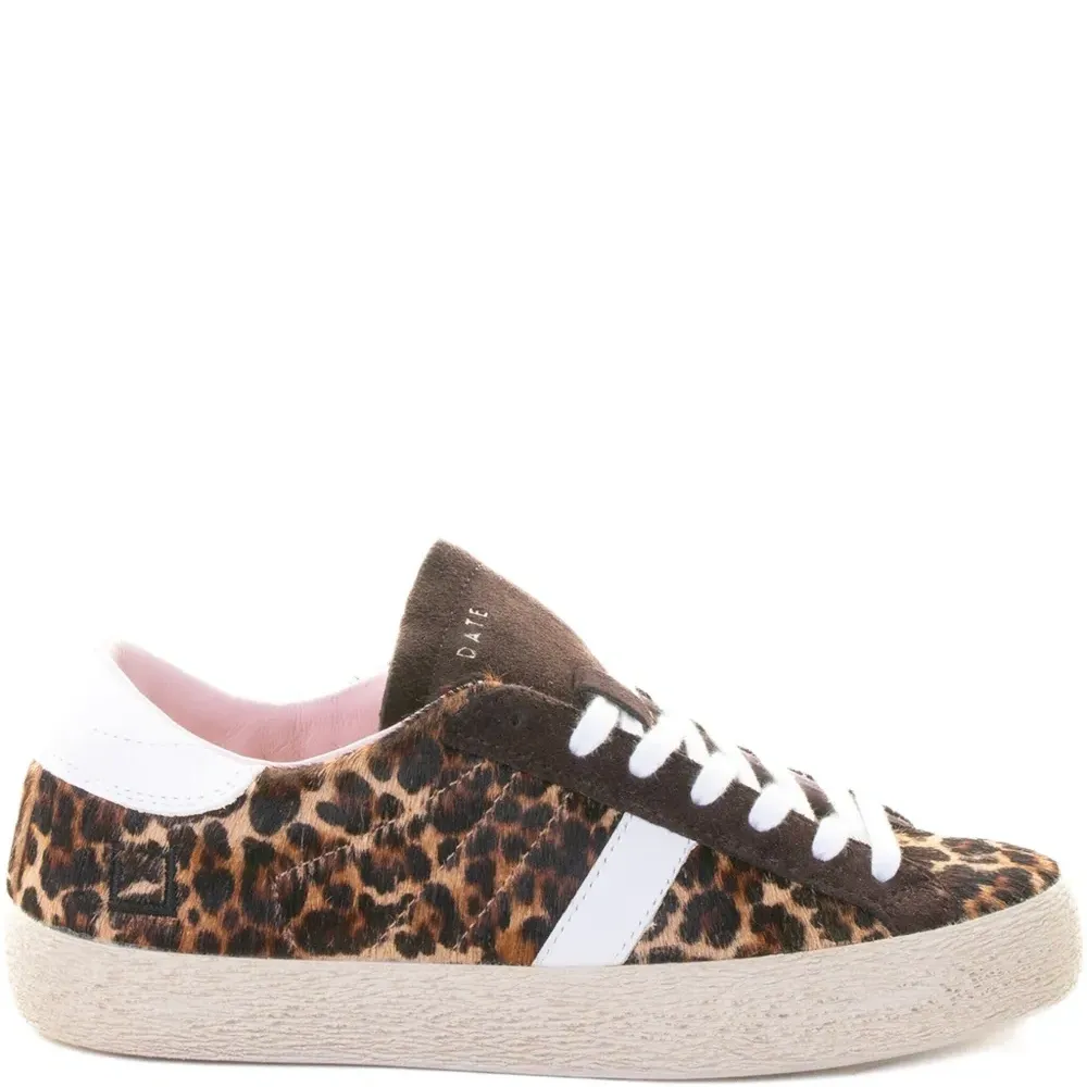 Замшевые кроссовки