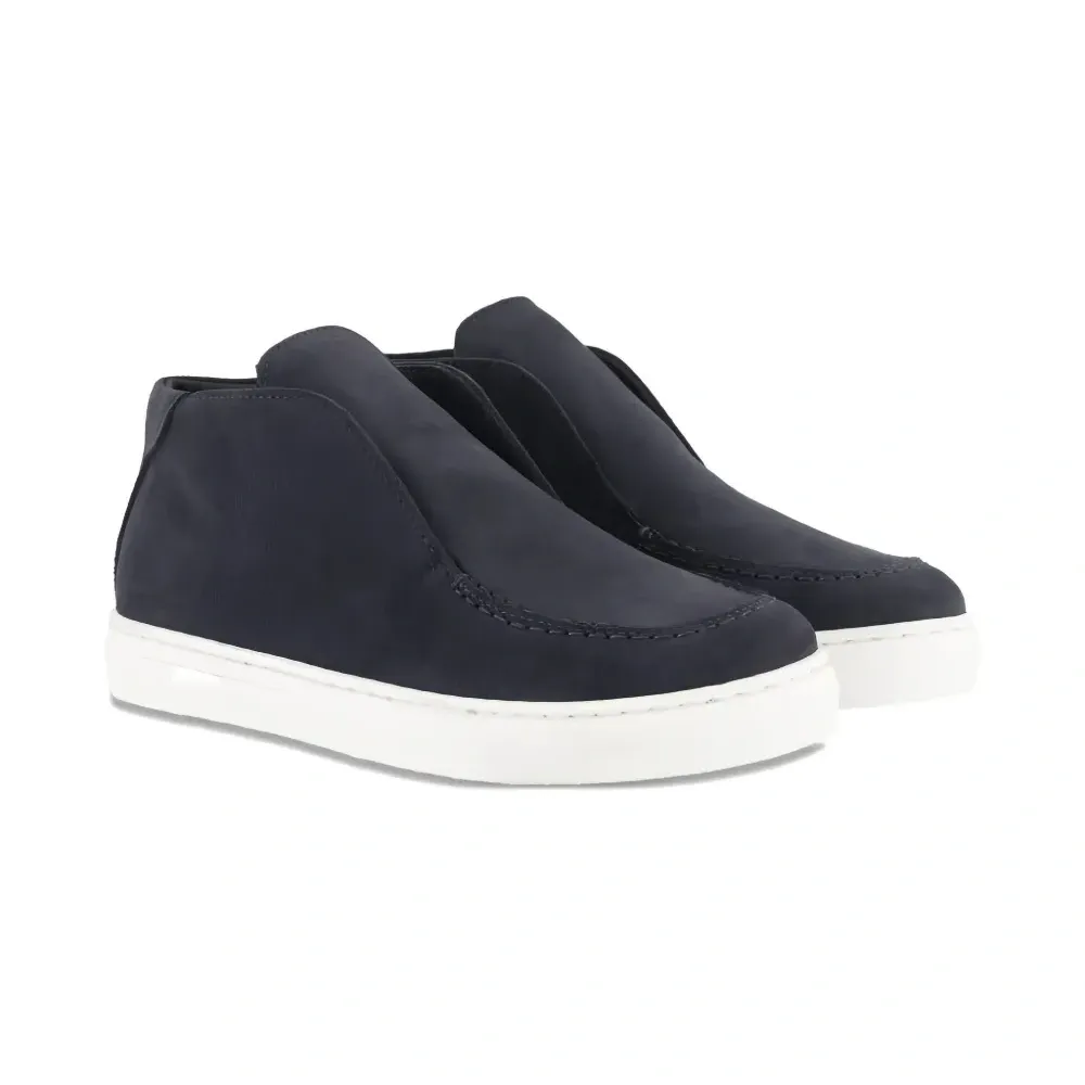 Замшевые ботинки без шнуровки