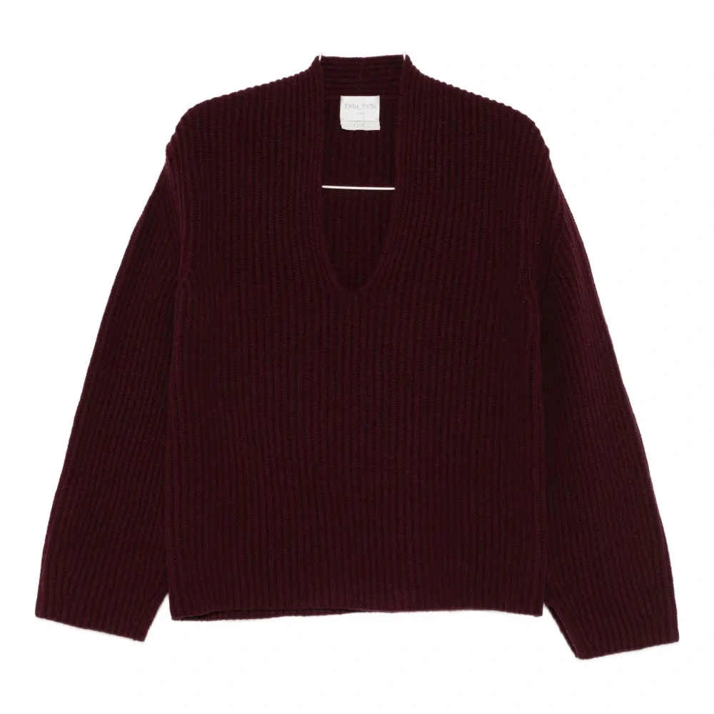 Свитер с V-образным вырезом