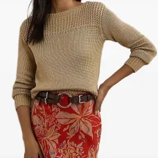 Джемпер с вырезом лодочка