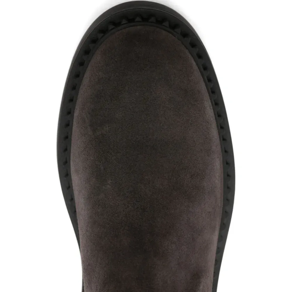 Замшевые ботинки с пряжками