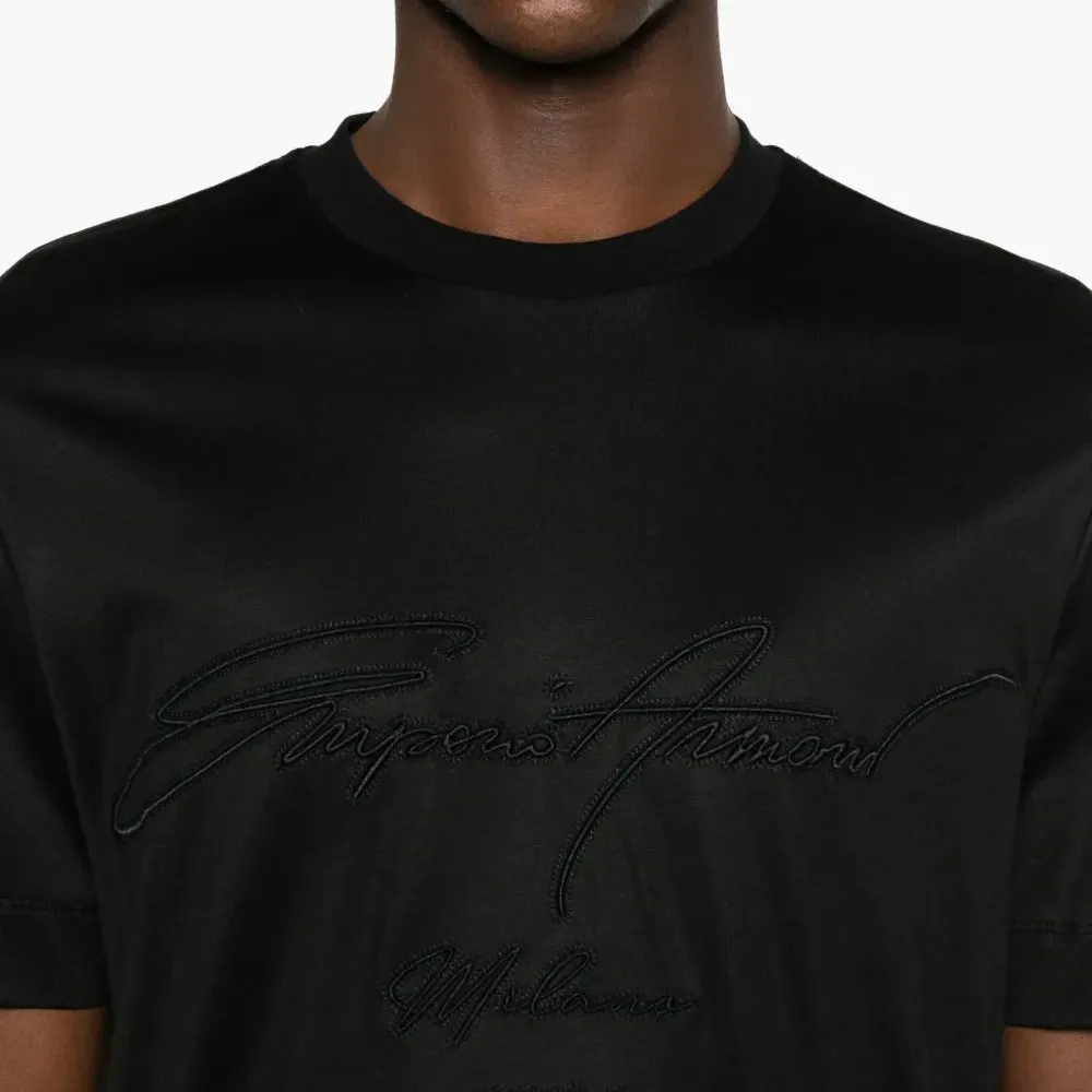 Футболка с вышивкой