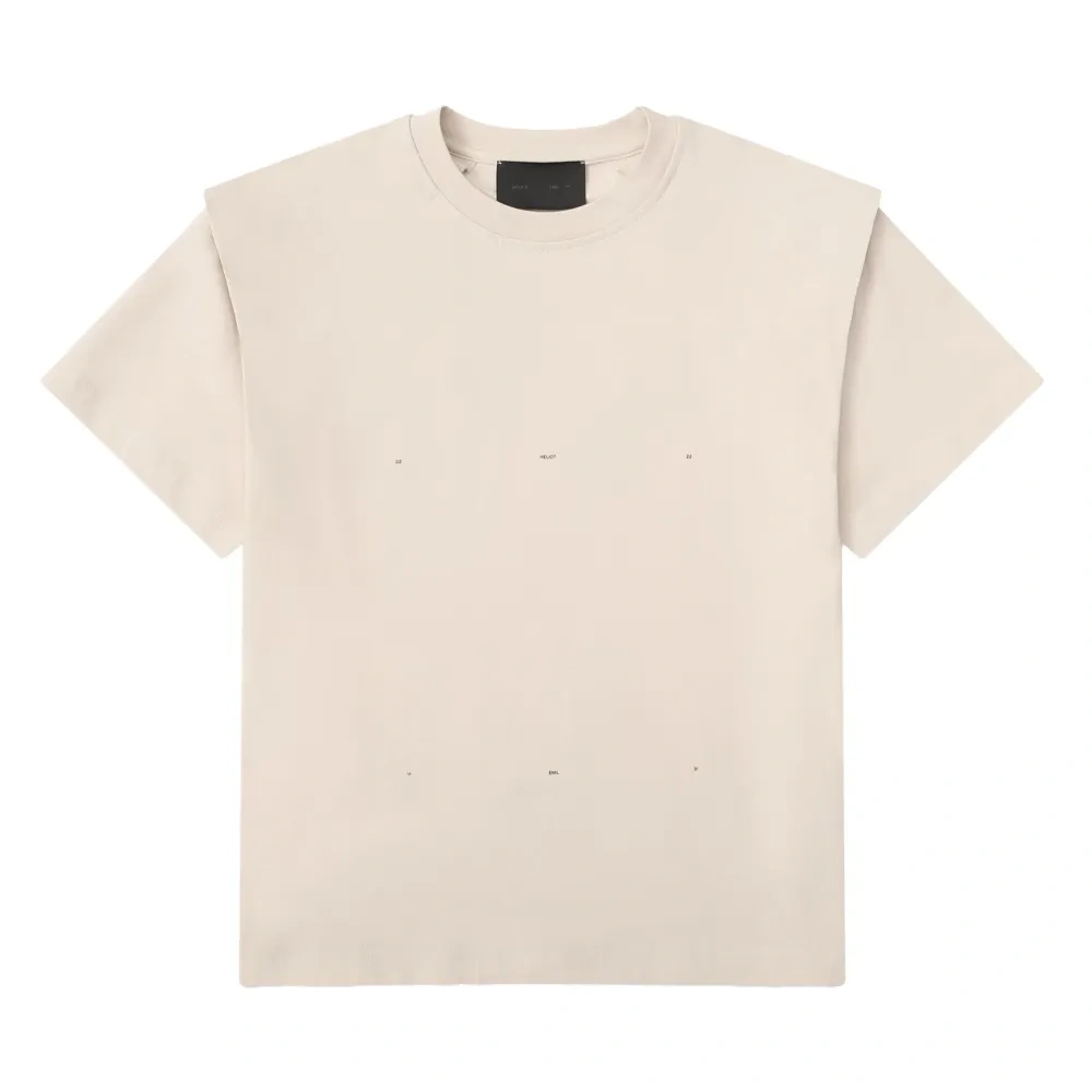 Футболка с приспущенными плечами