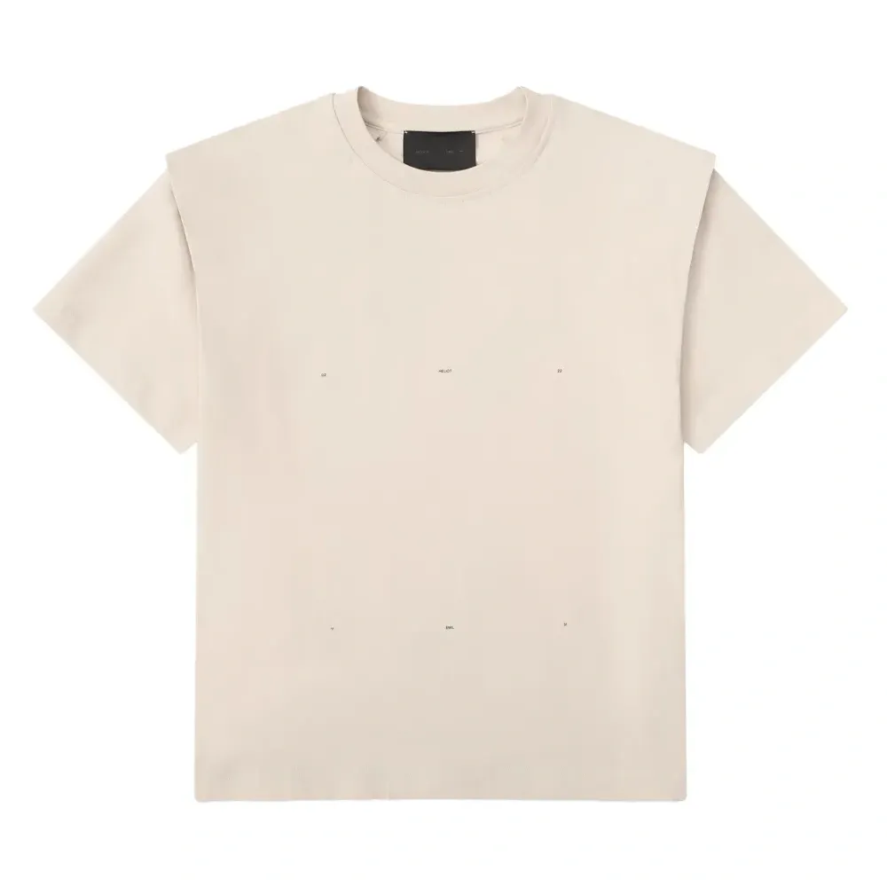 Футболка с приспущенными плечами