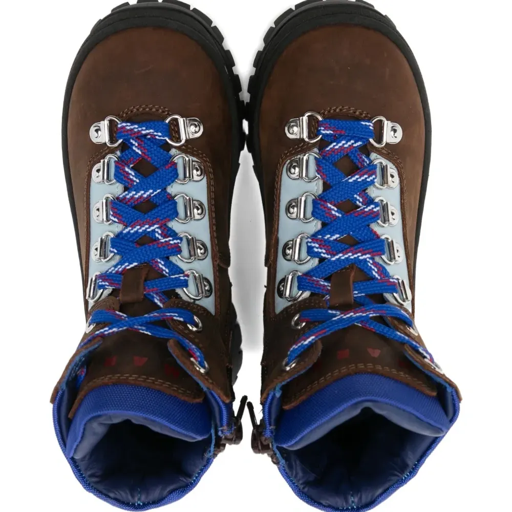 Ботинки на шнуровке с массивной подошвой