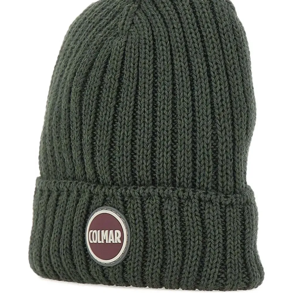 Вязаная шапка с логотипом