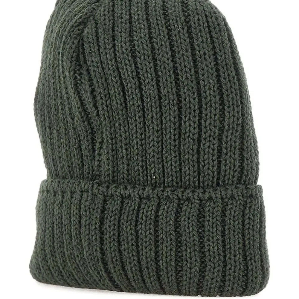 Вязаная шапка с логотипом