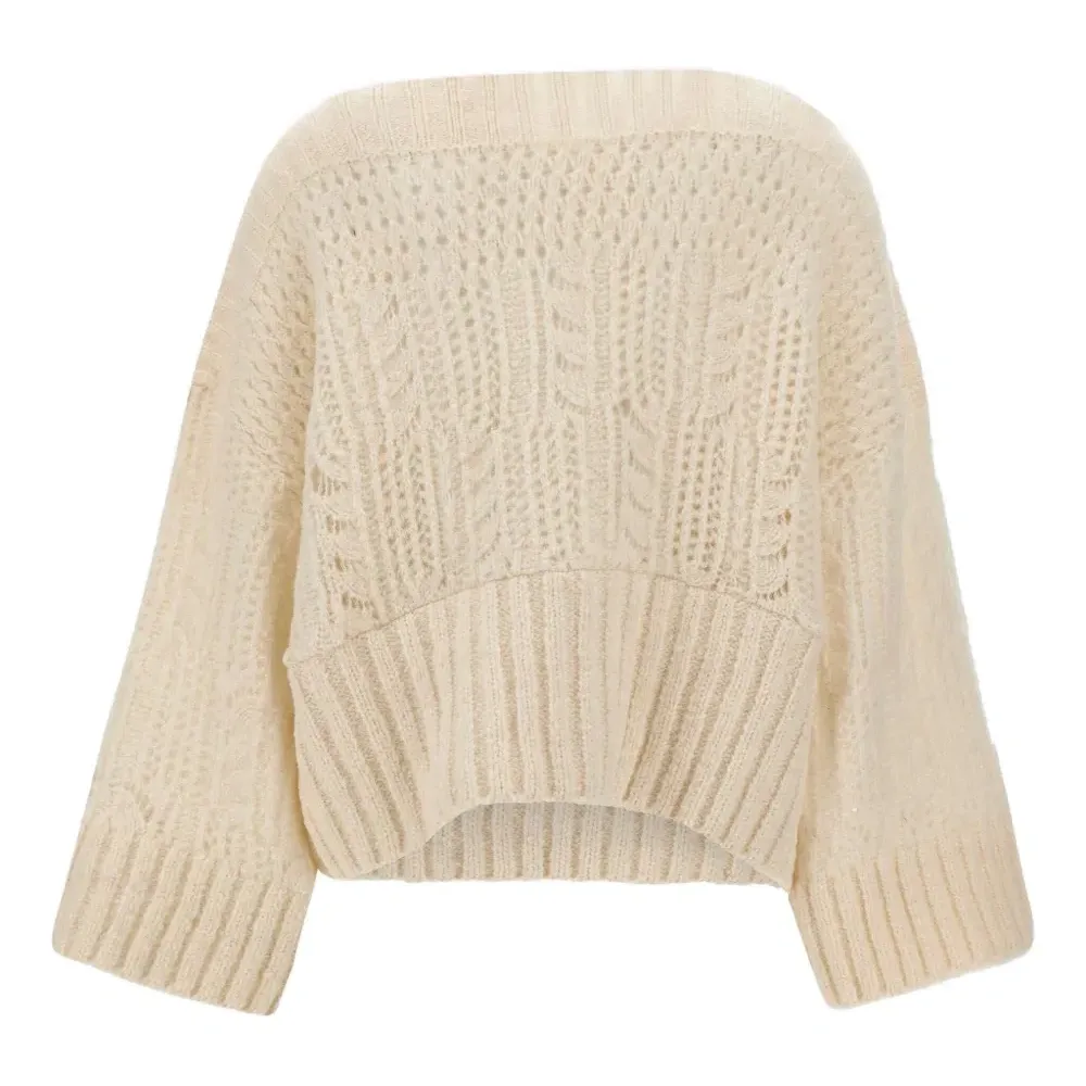 Пуловер вязаный косами с вырезом лодочка