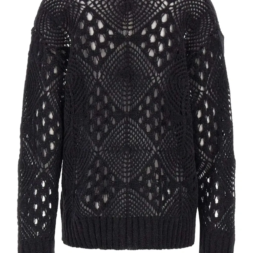 Свободно вязаный свитер с круглым вырезом