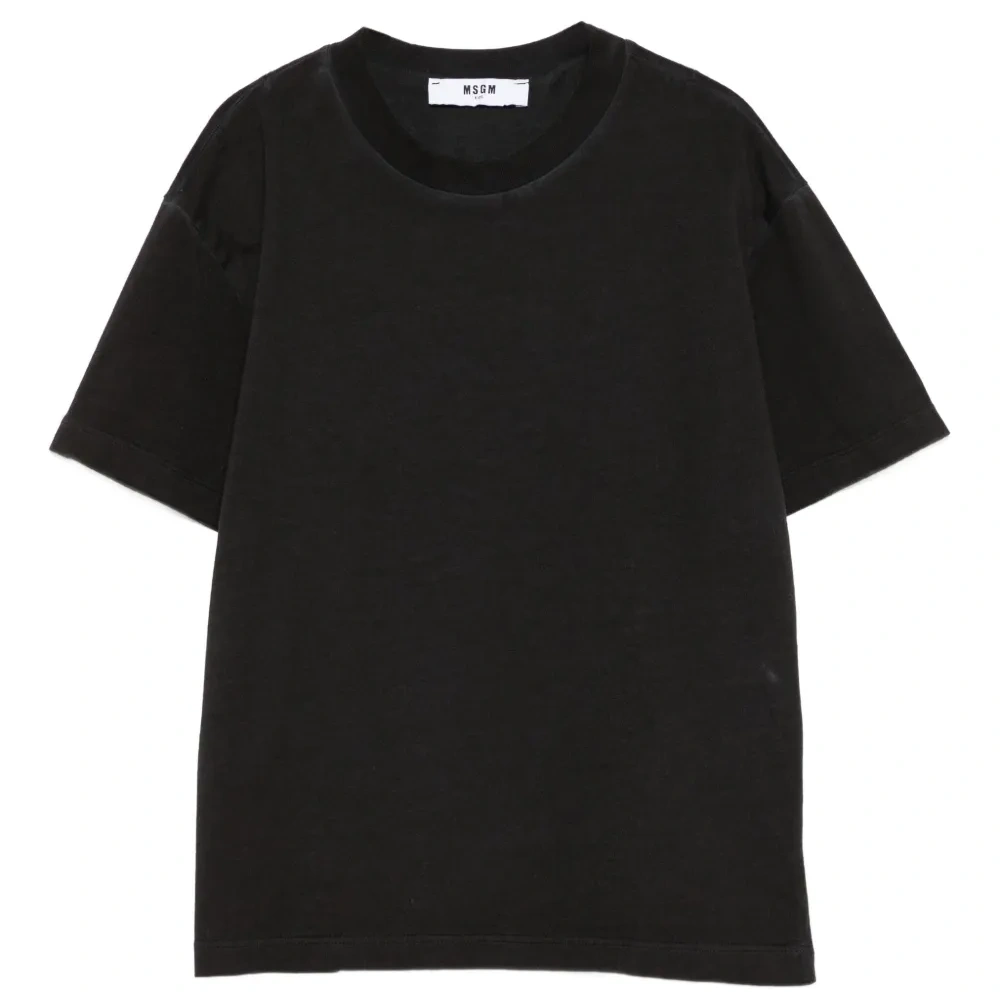 Футболка с вышитым логотипом