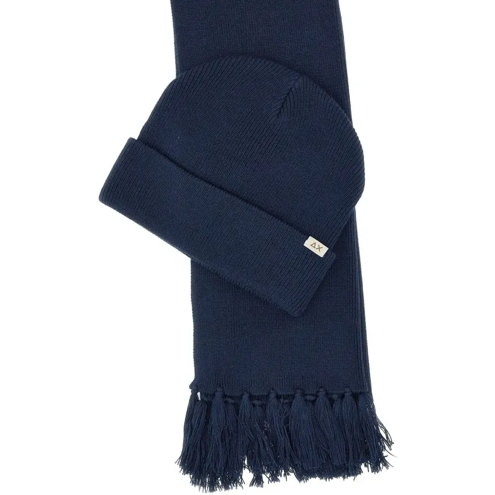 Комплект из тонко-ребристой шапки и шарфа