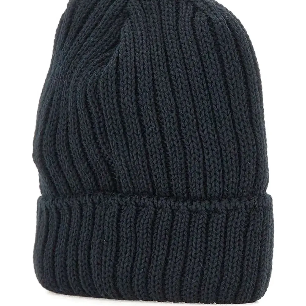 Вязаная шапка с логотипом