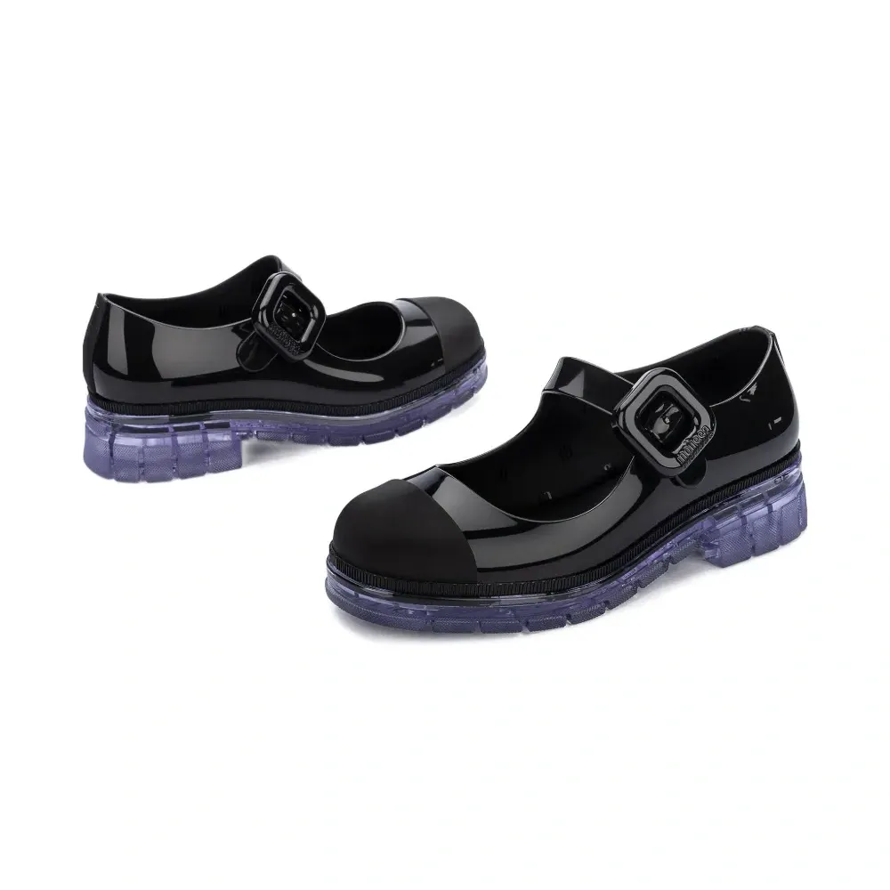 Босоножки June