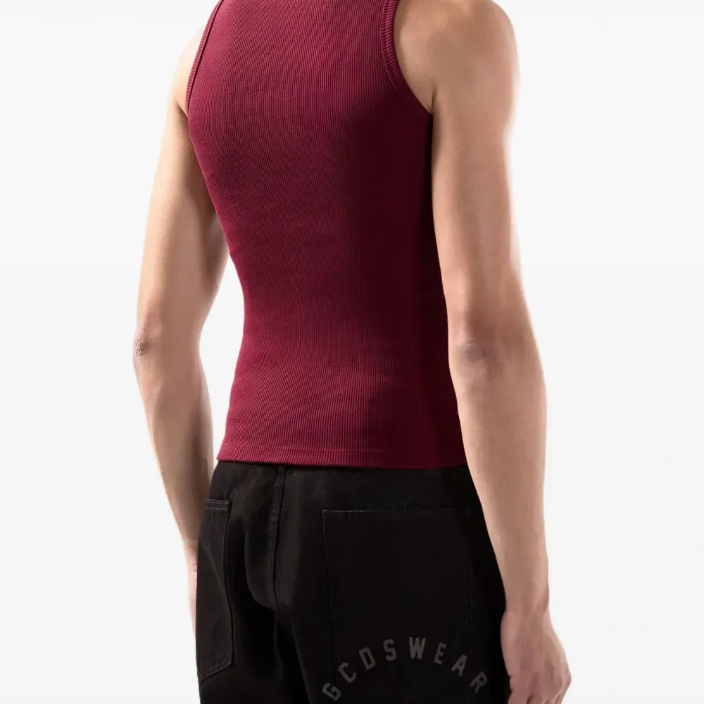 Топ с вышитым логотипом Топ с вышитым логотипом