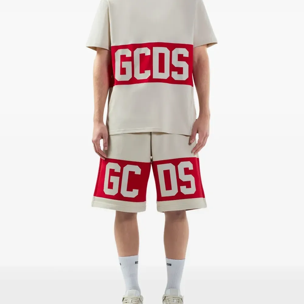 Футболка с логотипом Футболка с логотипом